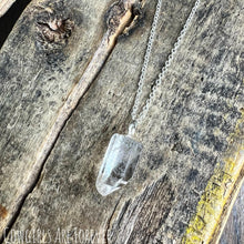 Load image into Gallery viewer, Quartz Point Crystal Necklace